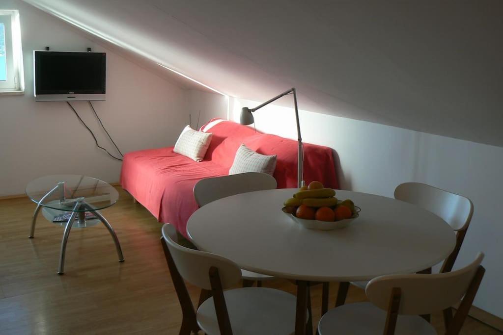 Smiley Apartment With A Million Dollar View 코츌라 외부 사진