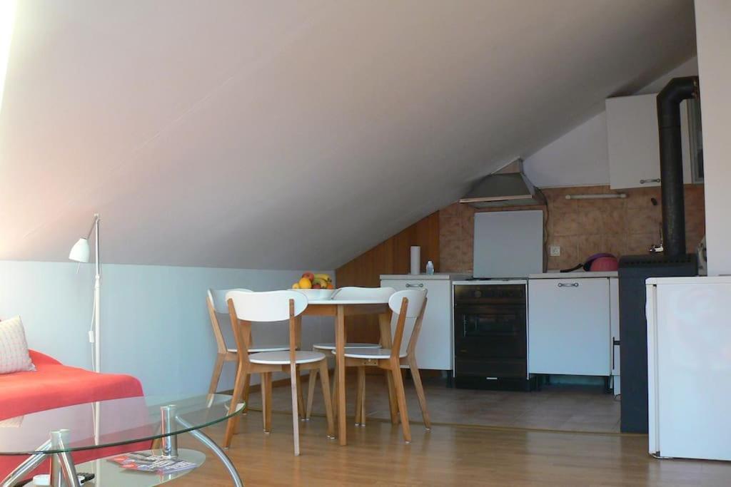 Smiley Apartment With A Million Dollar View 코츌라 외부 사진