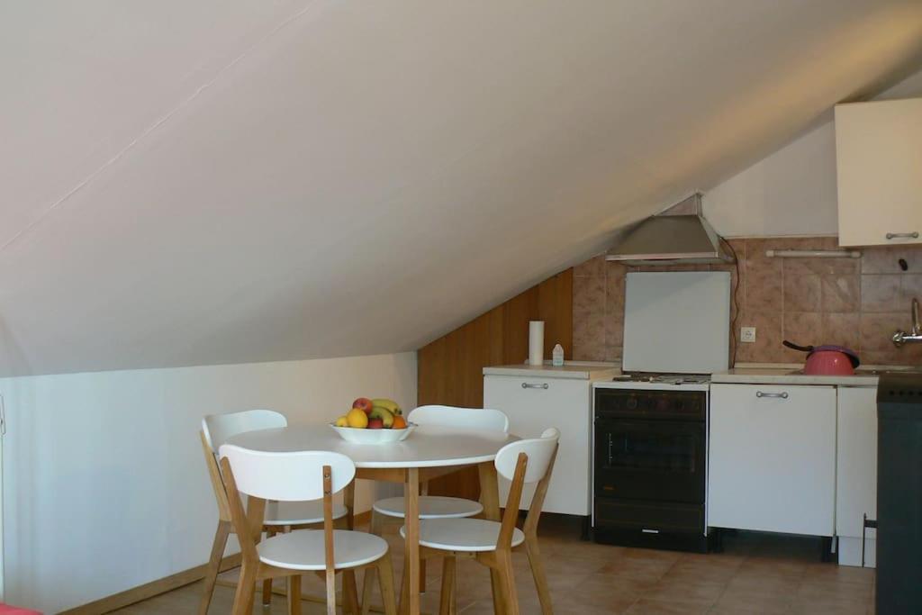 Smiley Apartment With A Million Dollar View 코츌라 외부 사진
